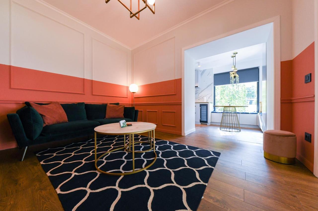 Designer Apartment In The City Center Cluj-Napoca Eksteriør billede
